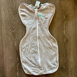 Love to Dream Gray Swaddle with Zipper Size Small